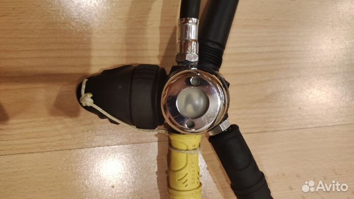 Регулятор для дайвинга Aqualung Titan (LX)