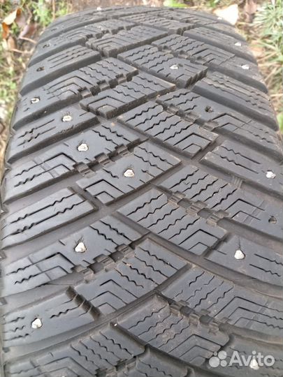 Goodyear UltraGrip Ice 205/55 R16