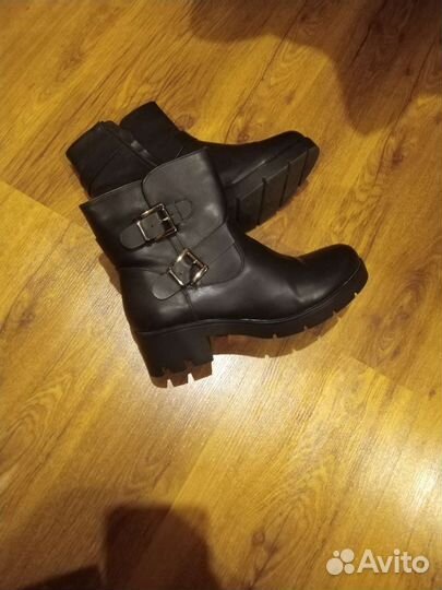 Ботинки, кеды, туфли женские 39 размер lost ink