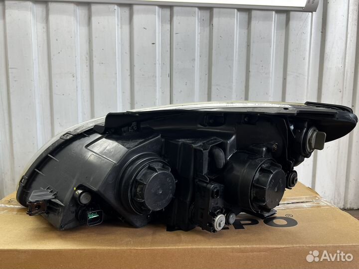 Фара передняя правая на hyundai i30