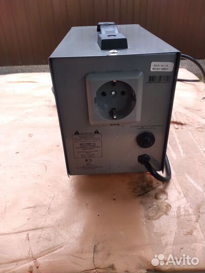 Стабилизатор напряжения Ресанта