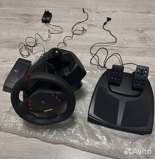 Руль Logitech momo Racing Force Feedback Wheel