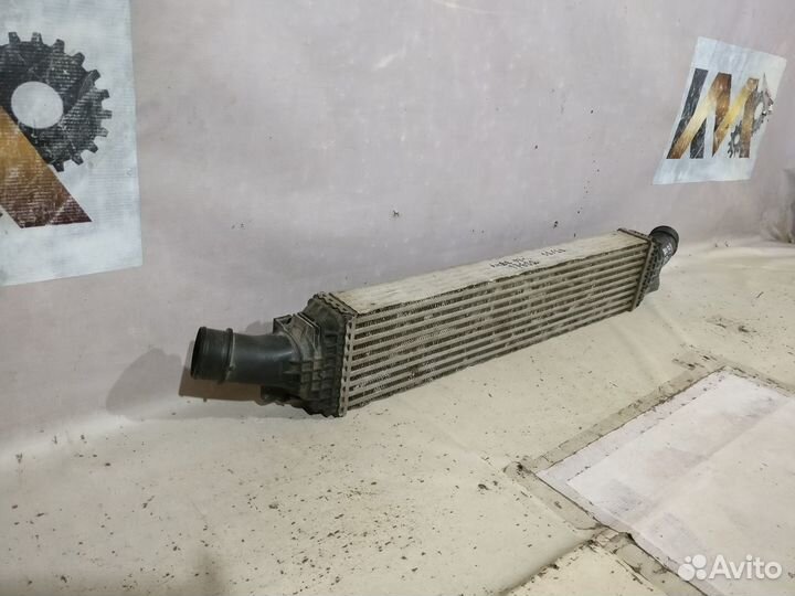 Ауди A4 B8 2008- Радиатор интеркулера 17602
