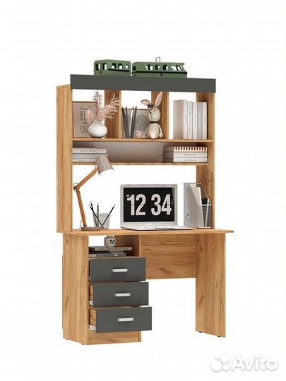Письменный стол с надстройкой