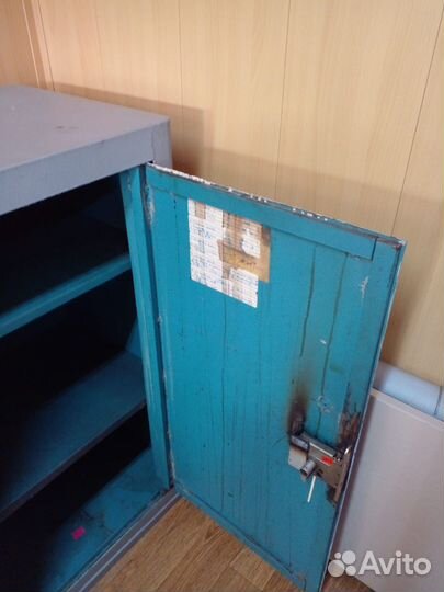 Продам сейф в хорошем состоянии