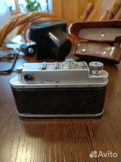 Плёночные фотоаппараты Зоркий 3-С и Зенит Е