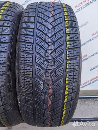 Goodyear UltraGrip Performance 235/55 R19 105V