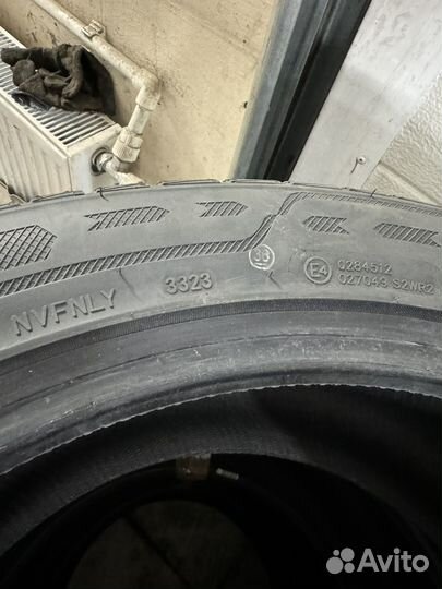 RoadX RXQuest SU01 285/40 R20 104Y