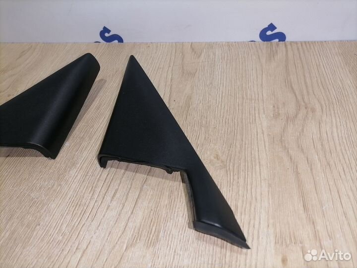 Уголки зеркал пара Toyota Mark 2 GX81