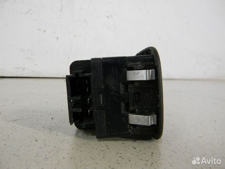 Блок управления стеклоподъемниками и зеркалами