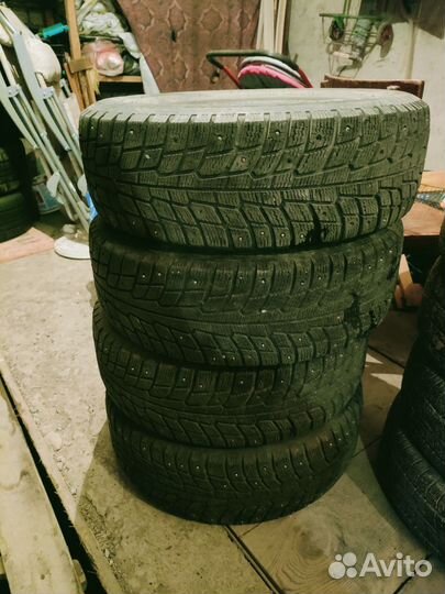 Michelin X-Ice 205/60 R15 92T