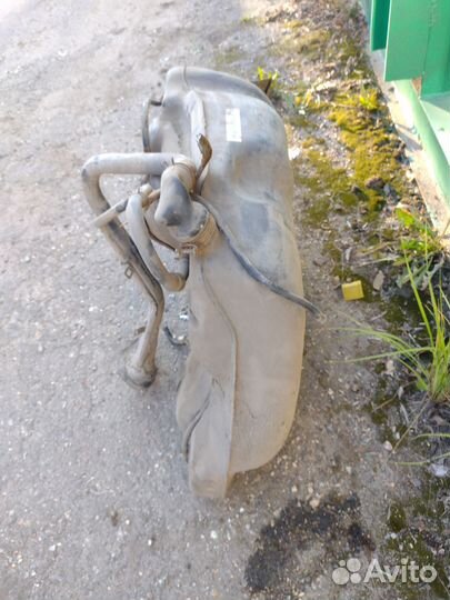 Бензобак Nissan Primera P11 седан