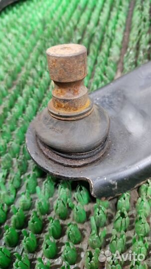 Рычаг передний левый нижний Nissan Qashqai J10 20