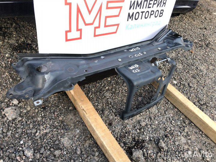 Кронштейн передний Mercedes Cls-Class W219 C219