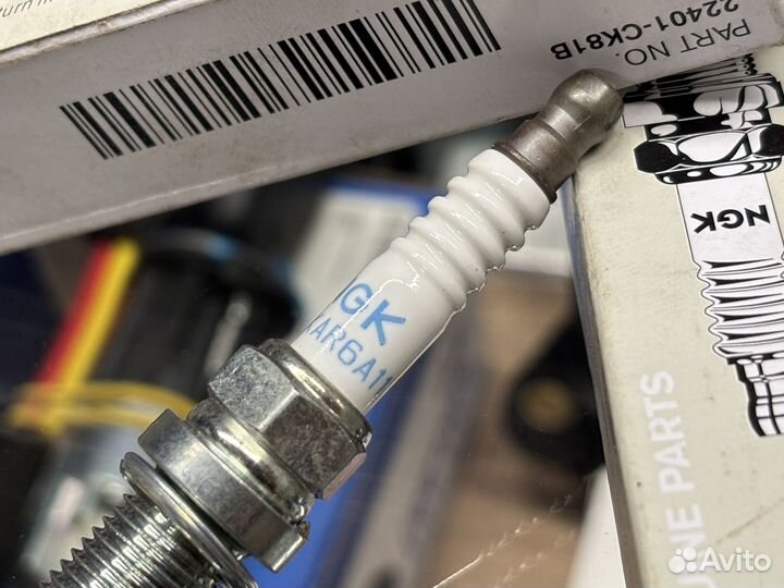 Свеча зажигания Nissan 22401-CK81B