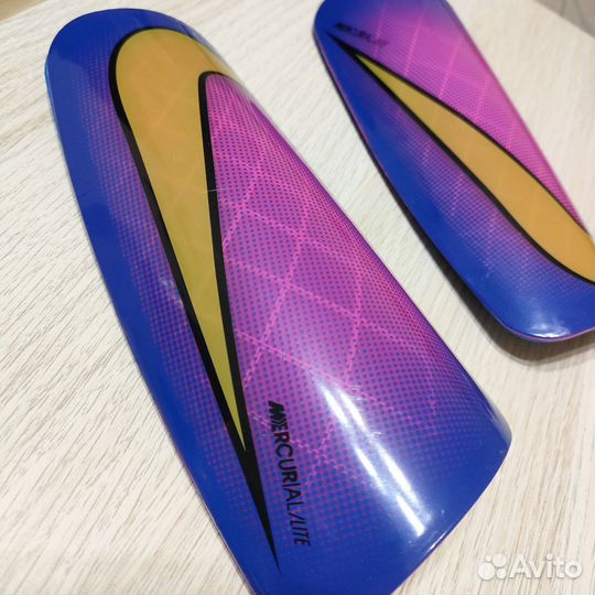 Щитки футбольные nike