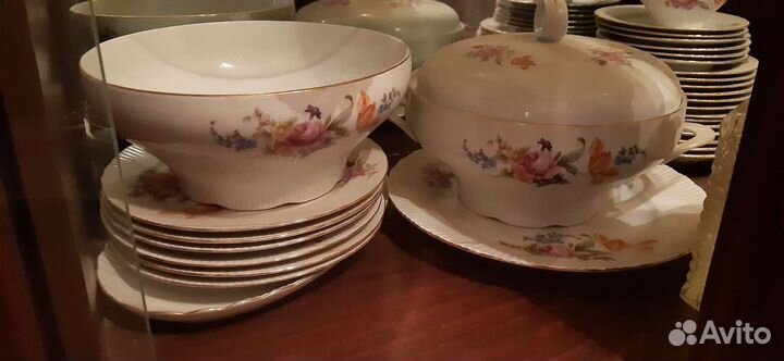 Столовый сервиз новый