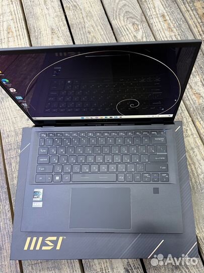 Новый ноутбук MSI Summit E14 Evo i5/16/512