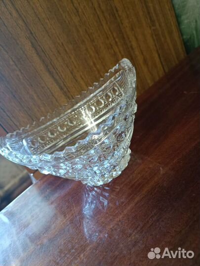 Хрустальная ваза посуда