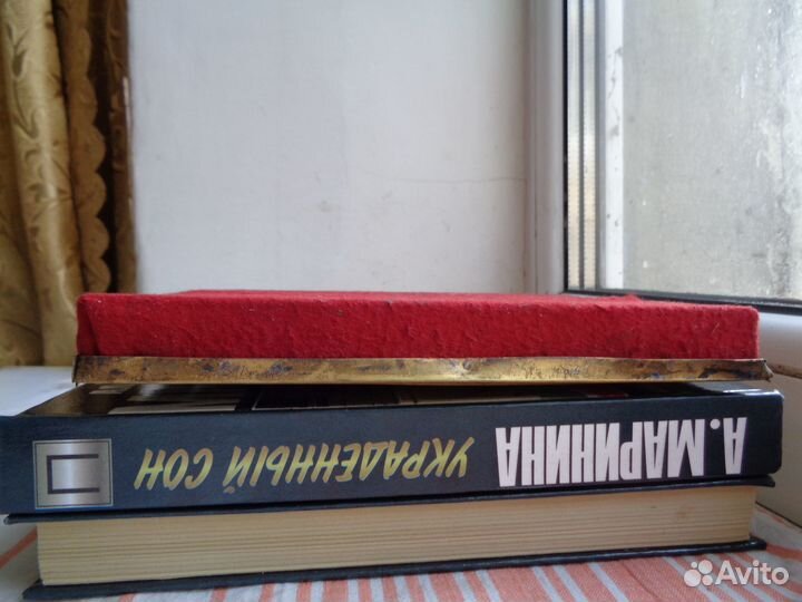 Икона Тихвинская Богородица в лат. окладе и киоте