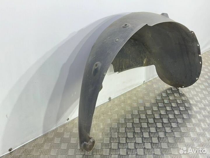 Подкрылок задний левый Volkswagen Touareg 7L