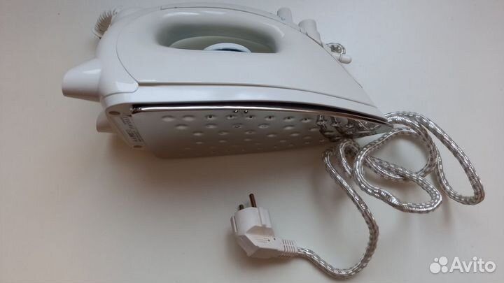 Утюг новый с парогенератором Электролюкс Эврика