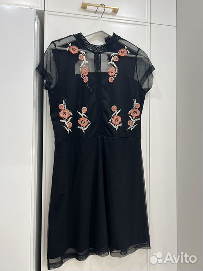 Платье River island