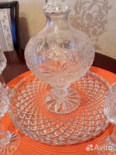 Графин с фужерами(рюмками) и подносом