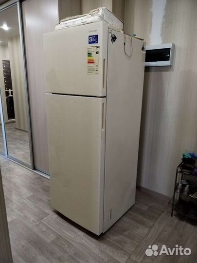 Холодильник на запчасти