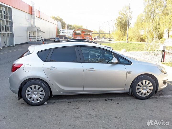 Opel Astra 1.6 МТ, 2013, 61 000 км