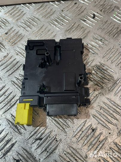 Блок подрулевых переключателей Volkswagen Passat