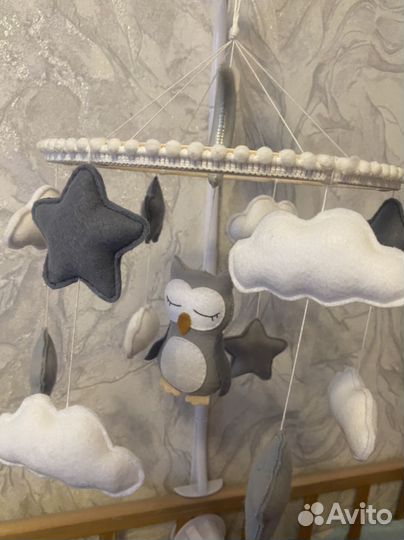 Музыкальный мобиль на кроватку