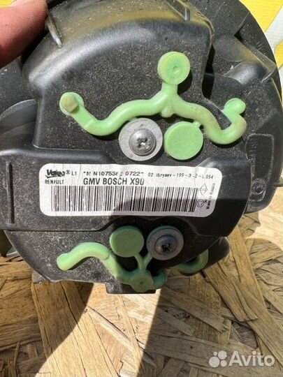 Моторчик печки Renault Duster 1 поколение