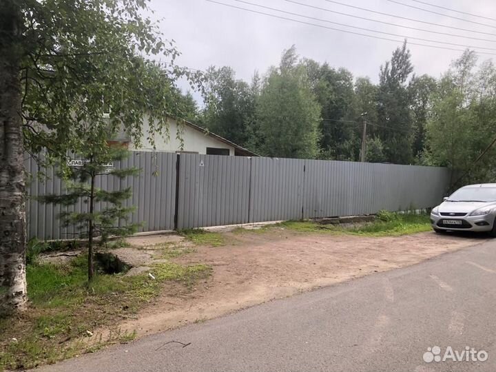 Стоянка водной и мото техники в Лахте