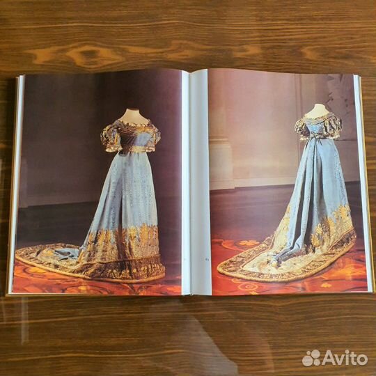Книга Русский костюм