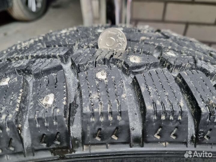 Pirelli Ice Zero 215/60 R16 99T