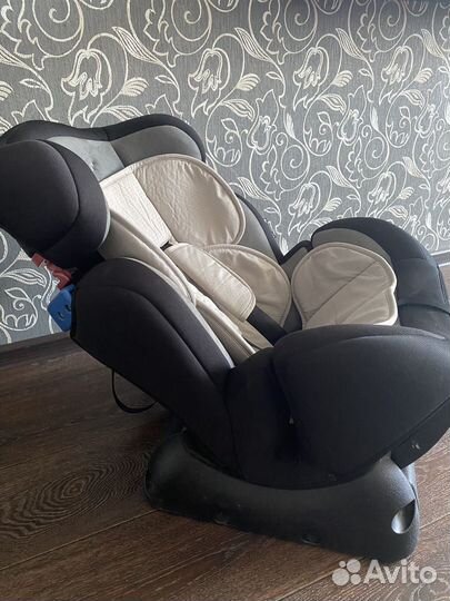 Продам автокресло