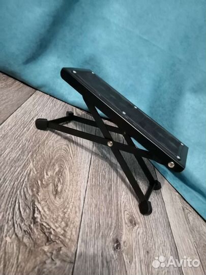 Подставка для ноги гитариста