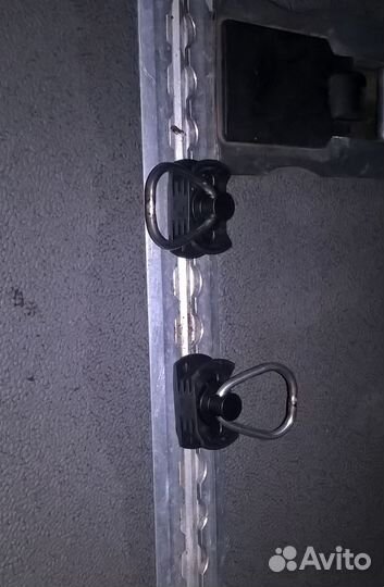 Петли крепления груза Мерседес