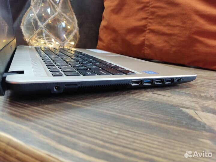 Ноутбук Asus VivoBook D540N