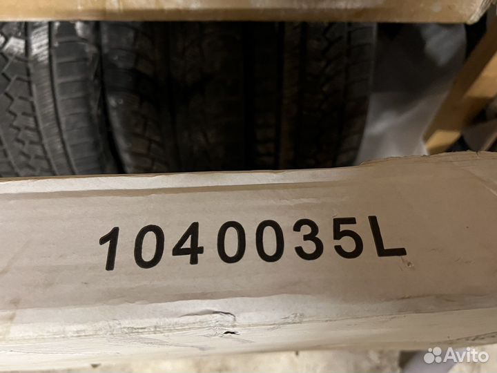 Радиатор кондиционера Mercedes C W204 1040035L