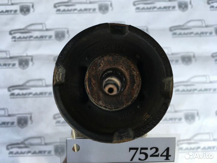 Рычаг передний левый нижний