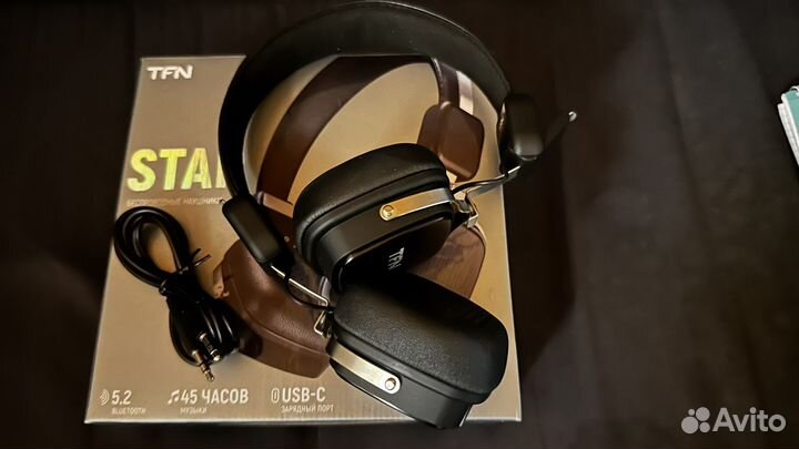 Наушники с микрофоном