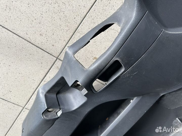 Обшивка двери передняя левая Каравелла Т5