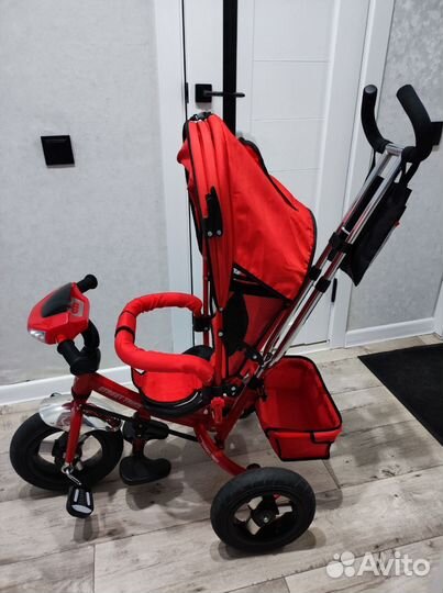 Детский велосипед с ручкой