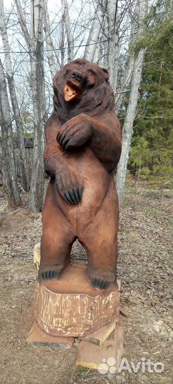 Медведь из дерева