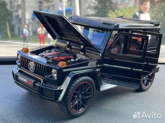 Металлическая модель Мерседес Гелентваген 1:18