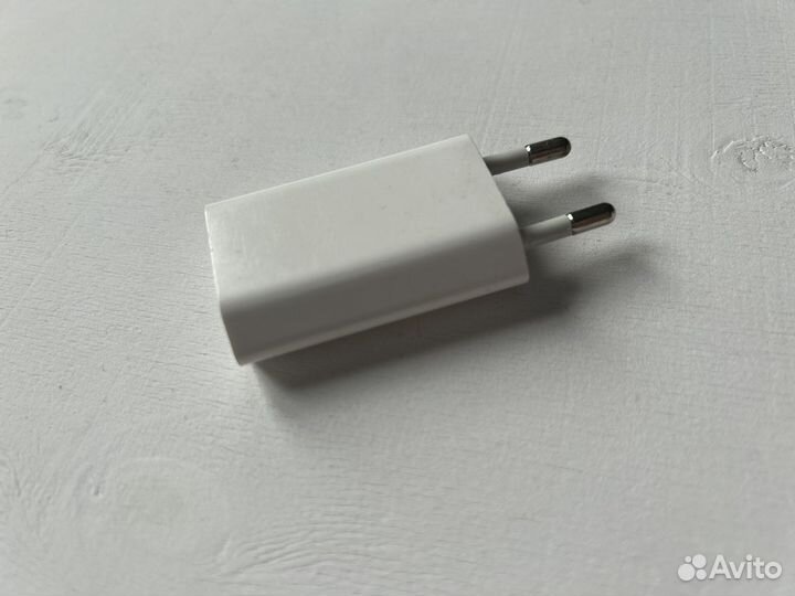 Адаптер для зарядки iPhone