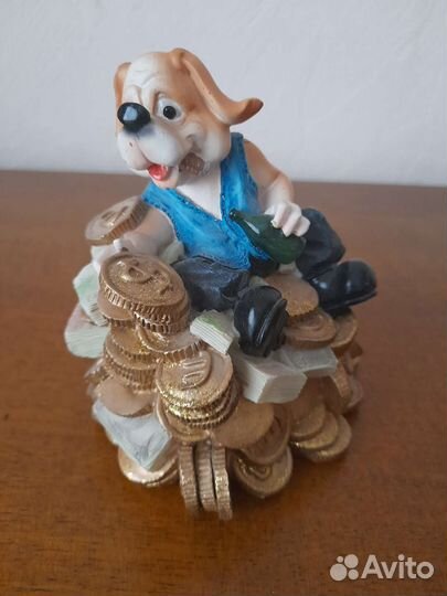 Фигурки Статуэтки Сувениры