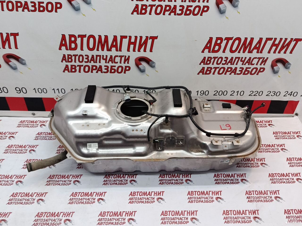 Бензобак бак топливный Lixiang L9